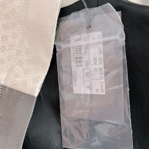 Alexander McQueen ivory black runway coat NWT - Picture 6 of 7